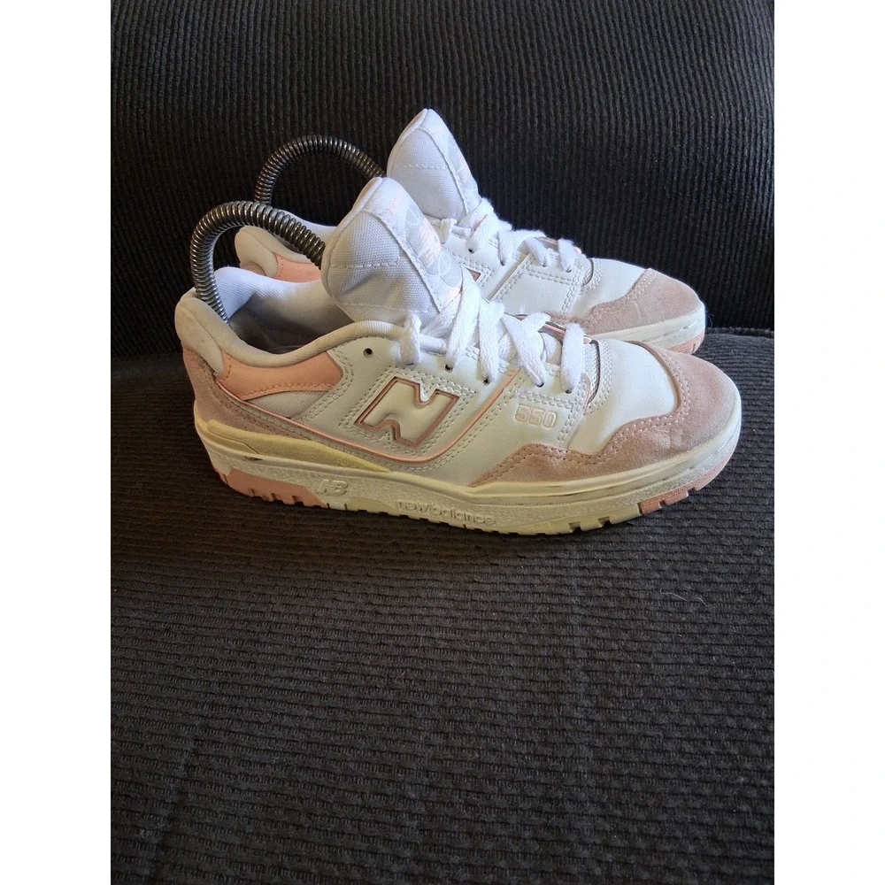 New Balance 550 Kids White Pink Suede Leather Sneakers GSB550CD Size 4.5Y